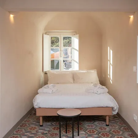 Hotel apartamentowy Mirei