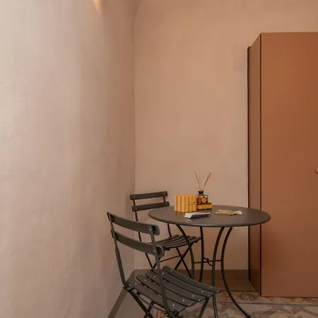 Mirei Hotel apartamentowy *