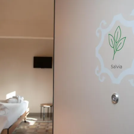 Hotel apartamentowy Mirei Finale Ligure