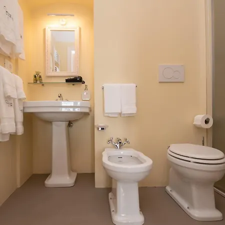 Hotel apartamentowy Mirei Finale Ligure